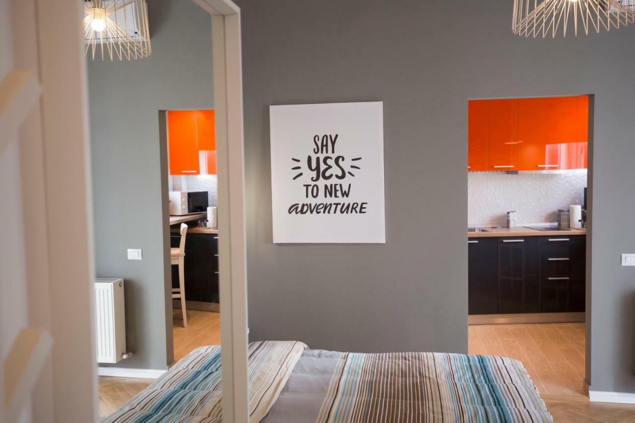 Central Up Studio Bucureşti Ngoại thất bức ảnh
