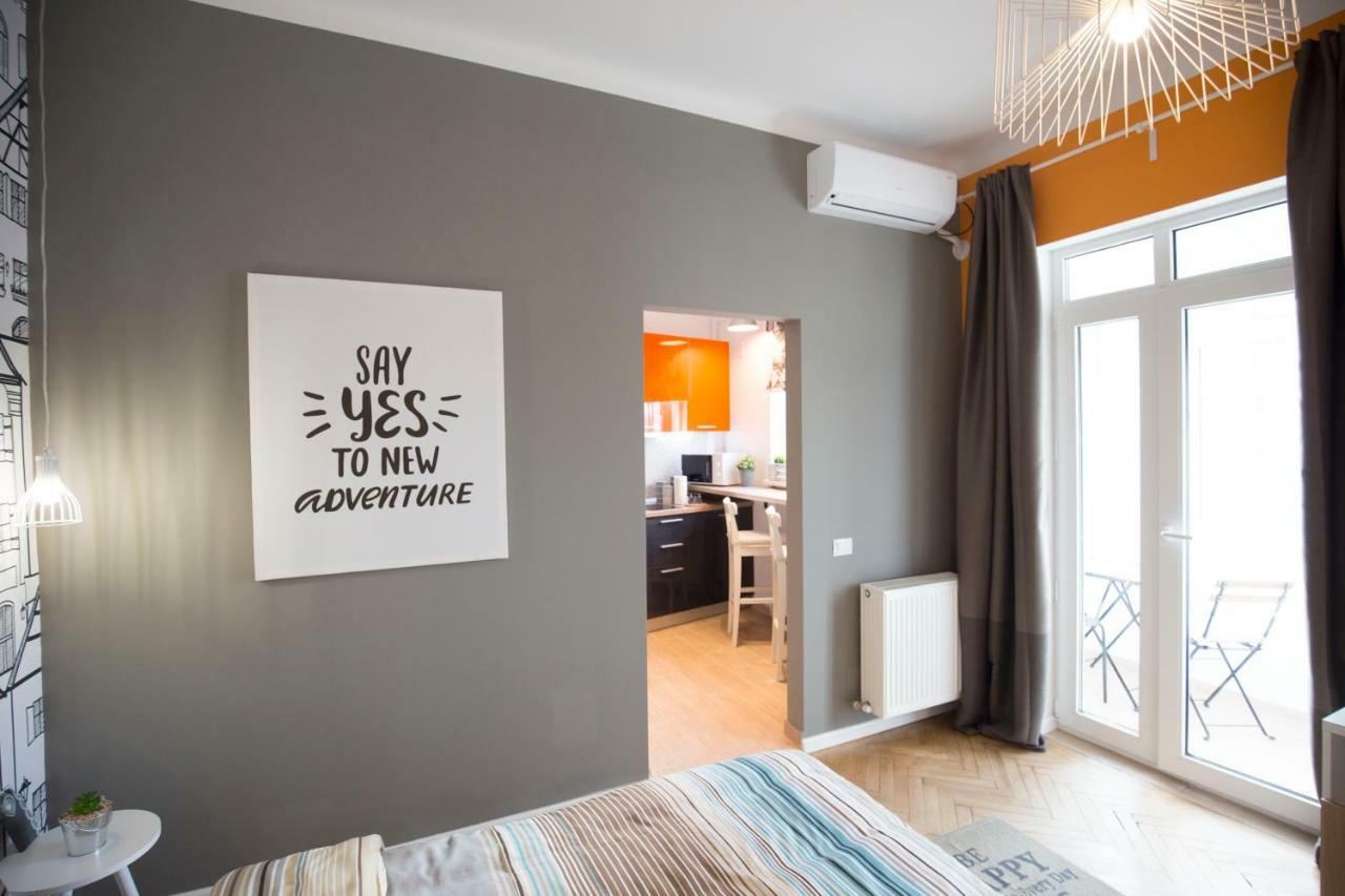 Central Up Studio Bucureşti Ngoại thất bức ảnh