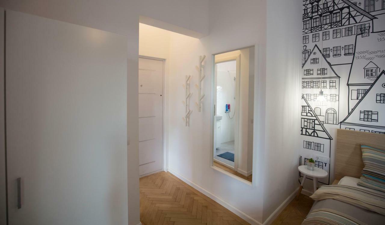 Central Up Studio Bucureşti Ngoại thất bức ảnh